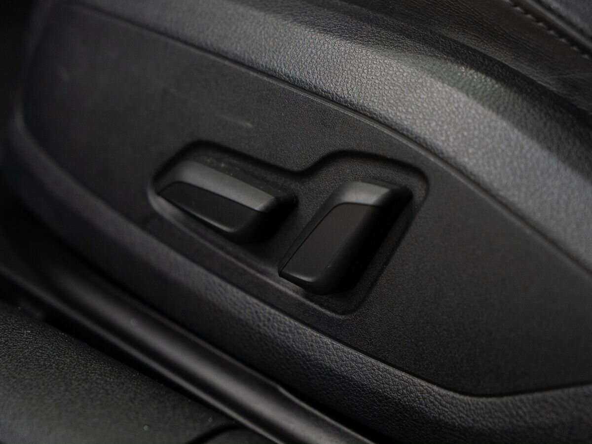 Купить Audi A4 с пробегом. Фото: #17