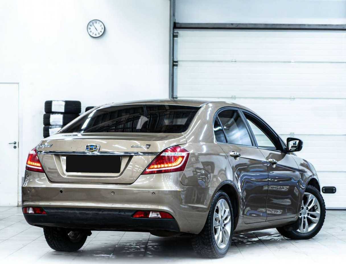 Купить Geely Emgrand 7 с пробегом. Фото: #2