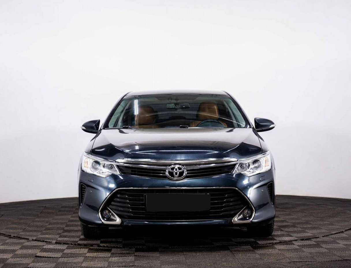 Купить Toyota Camry с пробегом. Фото: #1