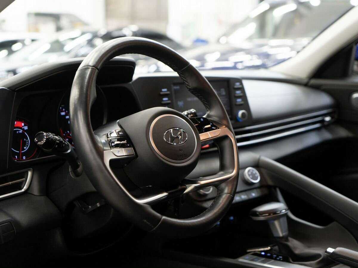 Купить Hyundai Elantra с пробегом. Фото: #5