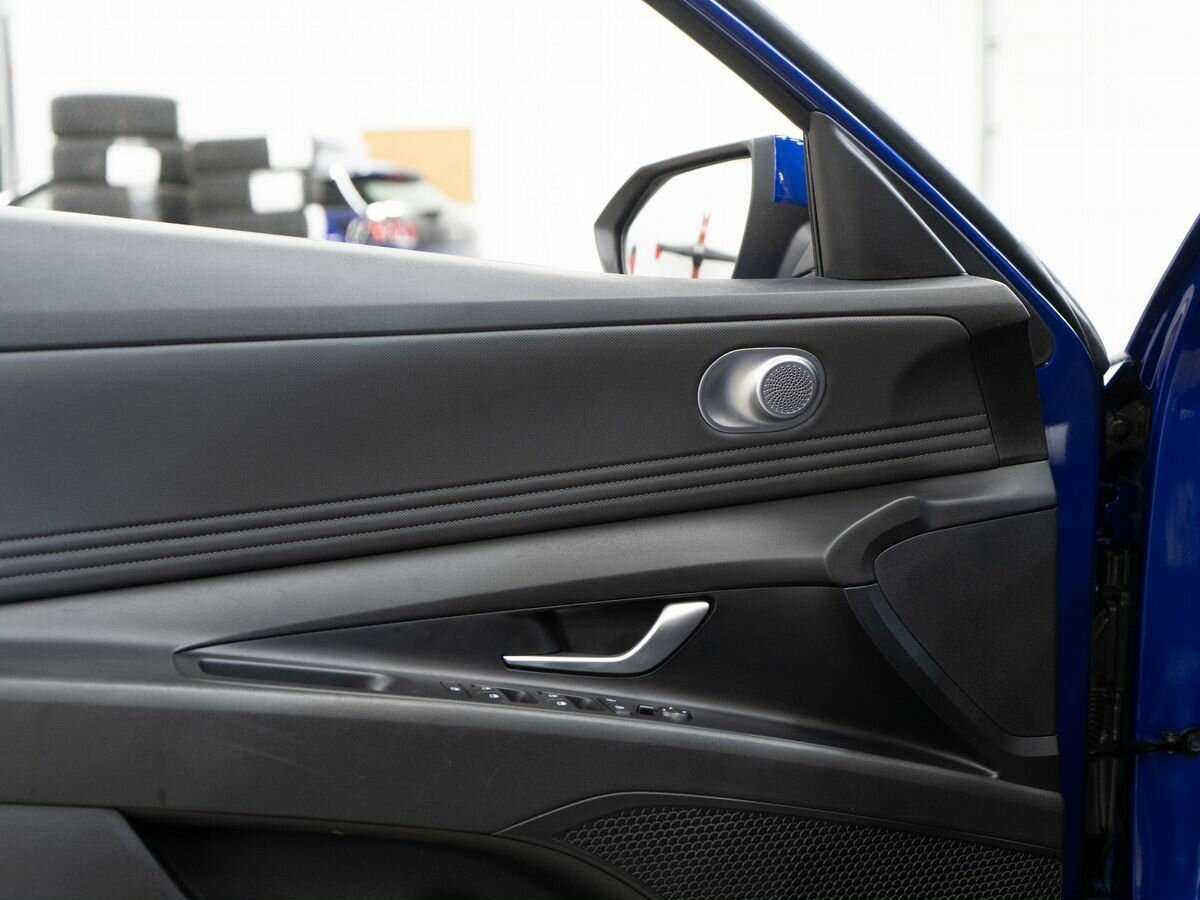 Купить Hyundai Elantra с пробегом. Фото: #12