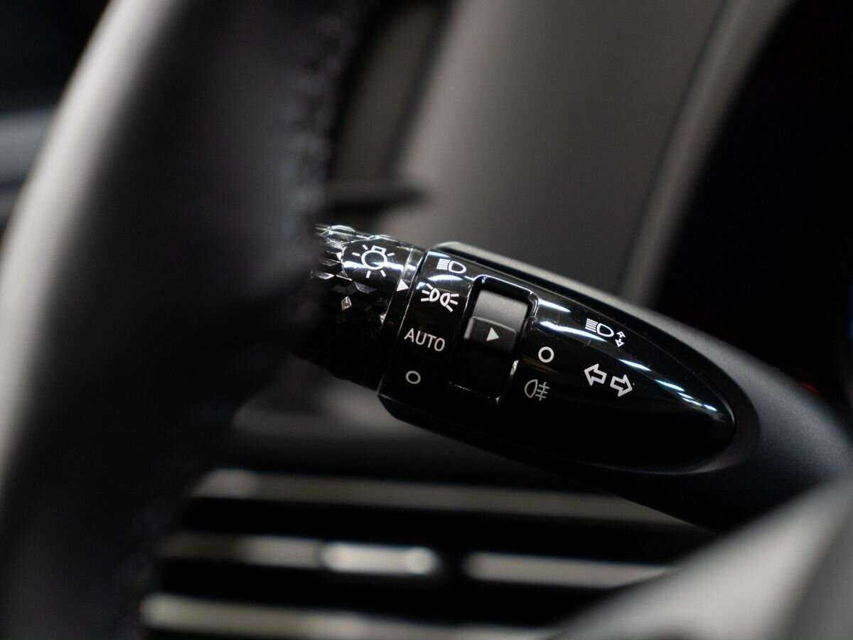 Купить Hyundai Elantra с пробегом. Фото: #13