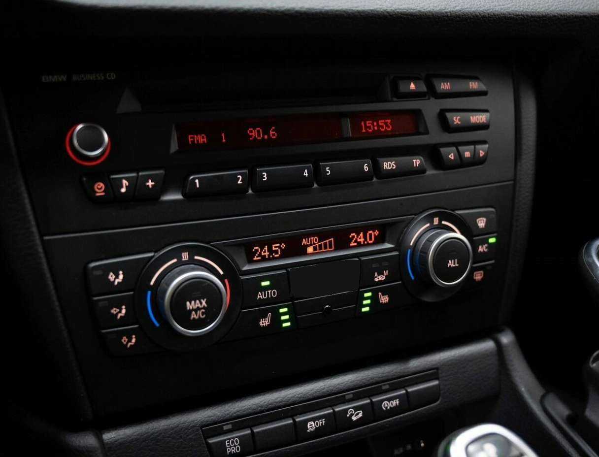 Купить BMW X1 с пробегом. Фото: #17