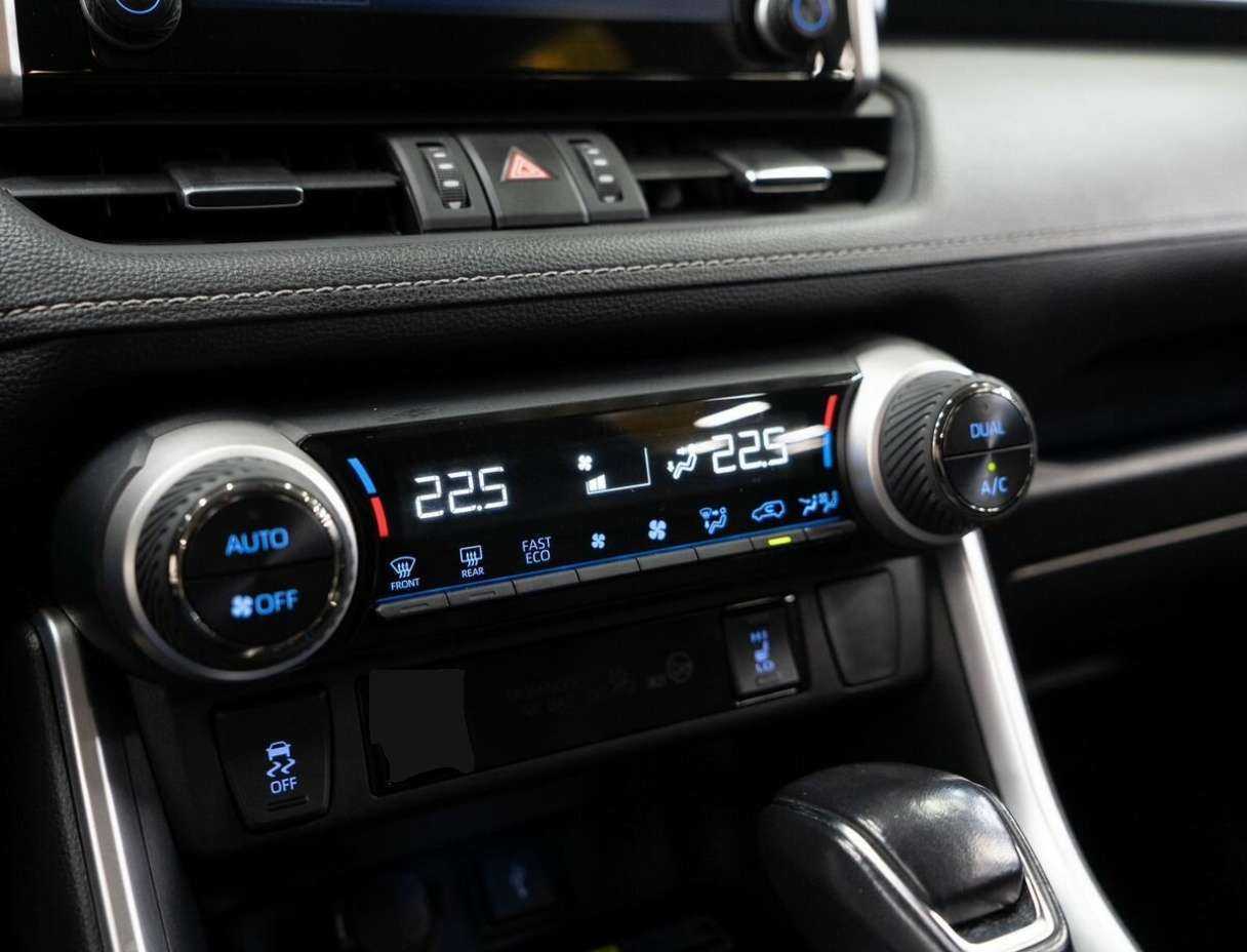 Купить Toyota RAV4 с пробегом. Фото: #10