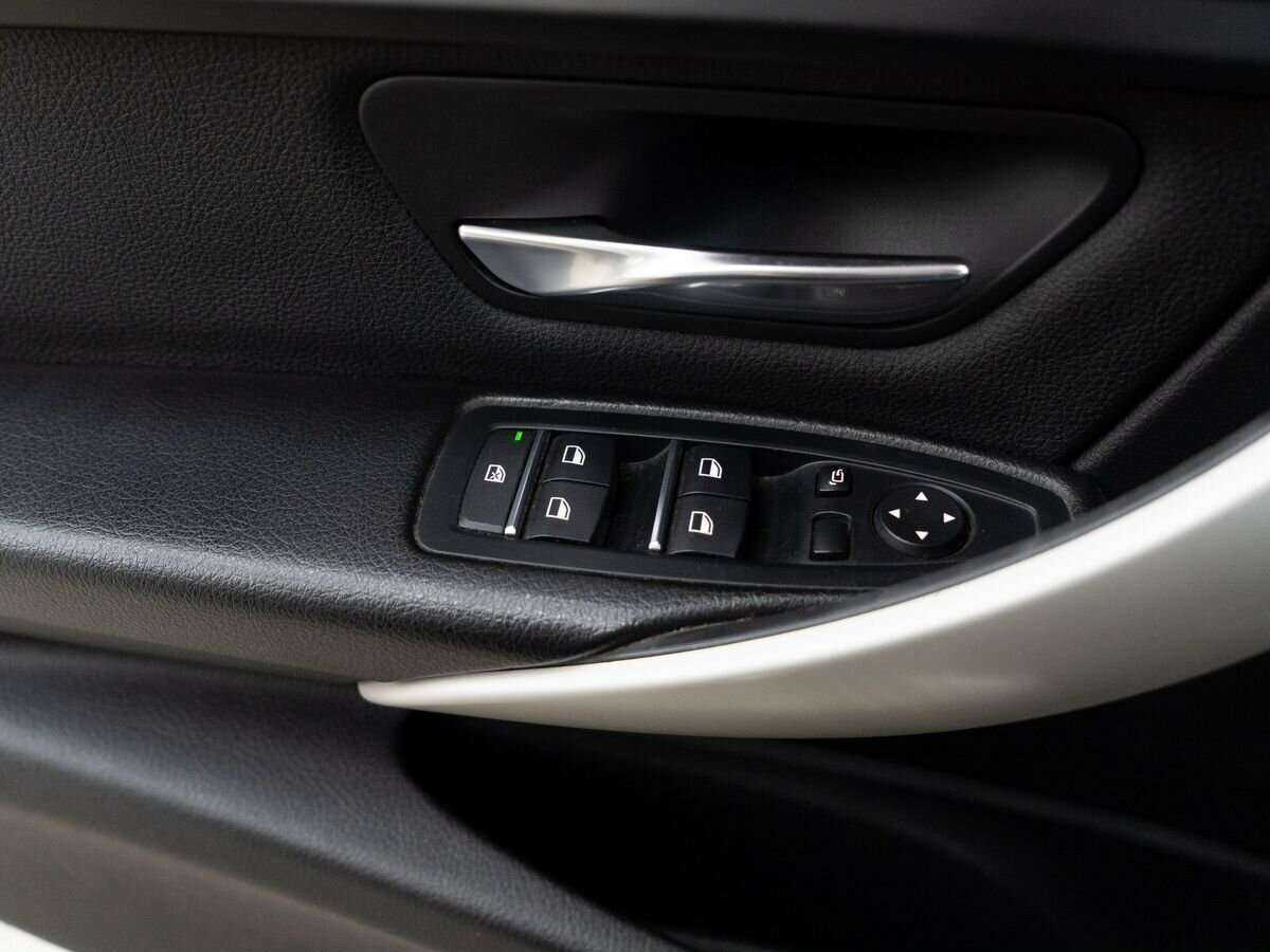 Купить BMW 3 серии с пробегом. Фото: #13