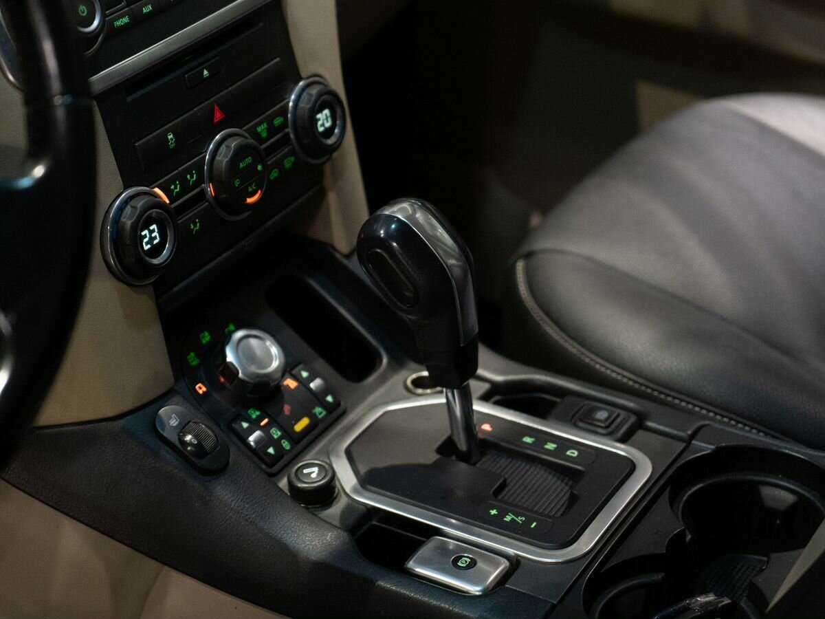 Купить Land Rover Discovery с пробегом. Фото: #10