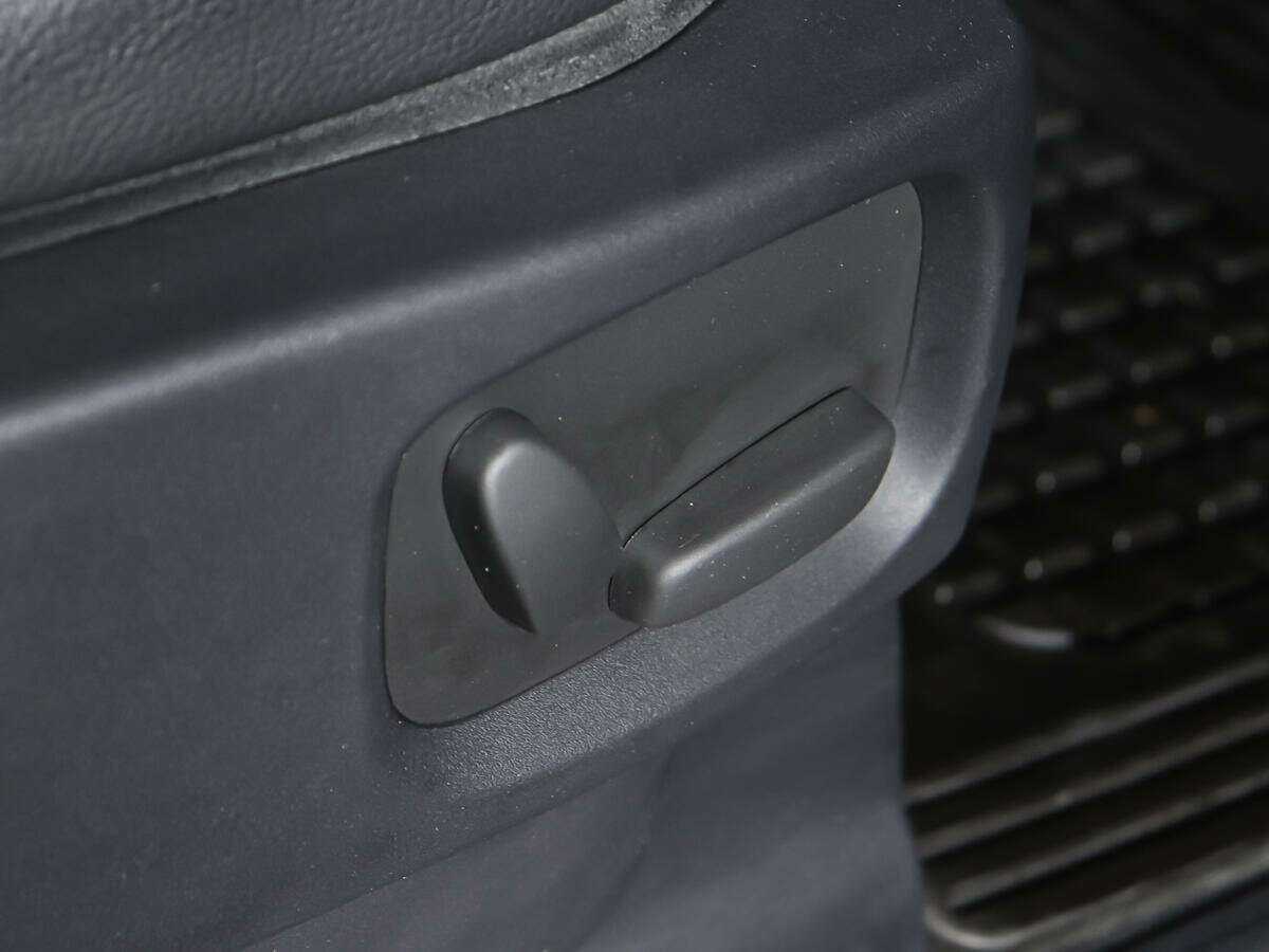 Купить Land Rover Discovery с пробегом. Фото: #16