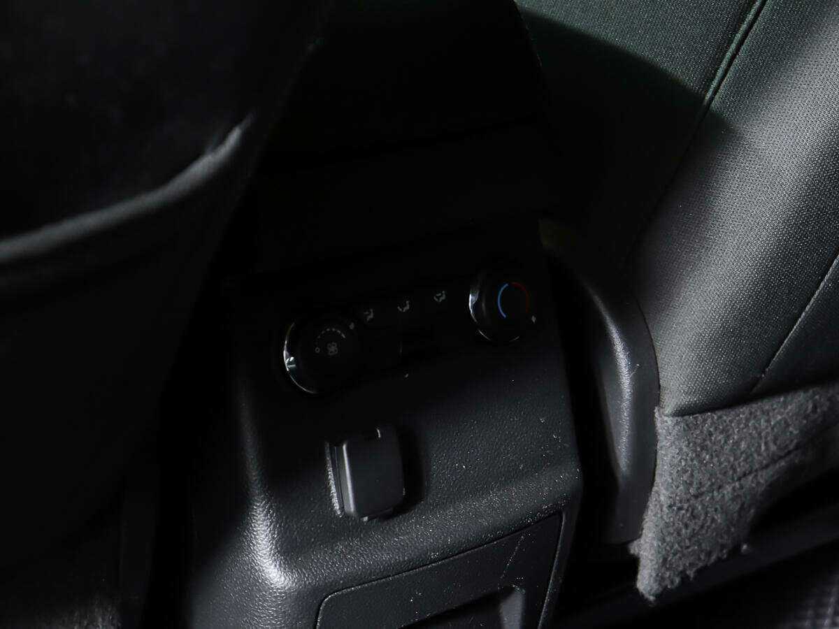 Купить Ford Explorer с пробегом. Фото: #16