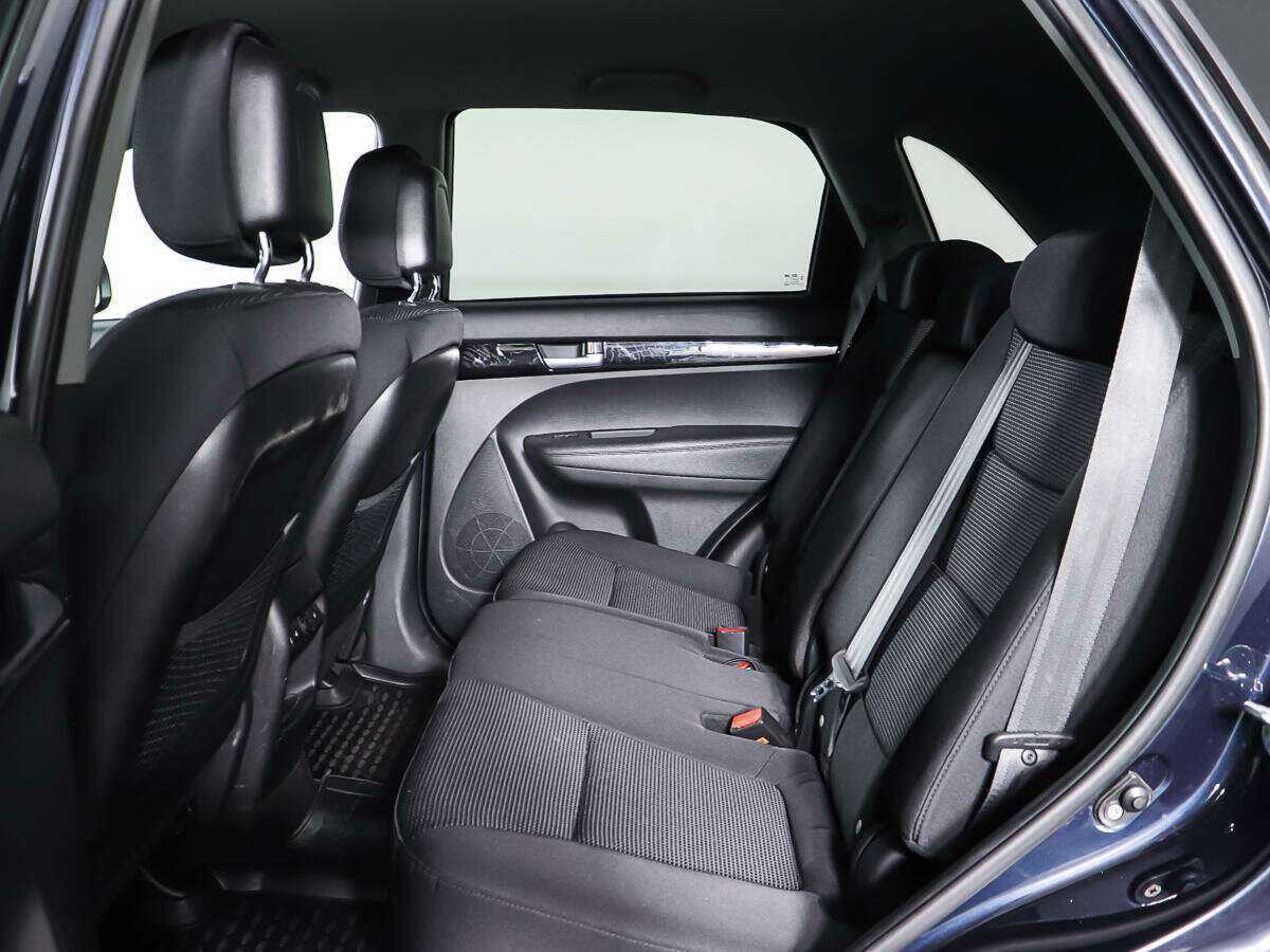Купить Kia Sorento с пробегом. Фото: #10