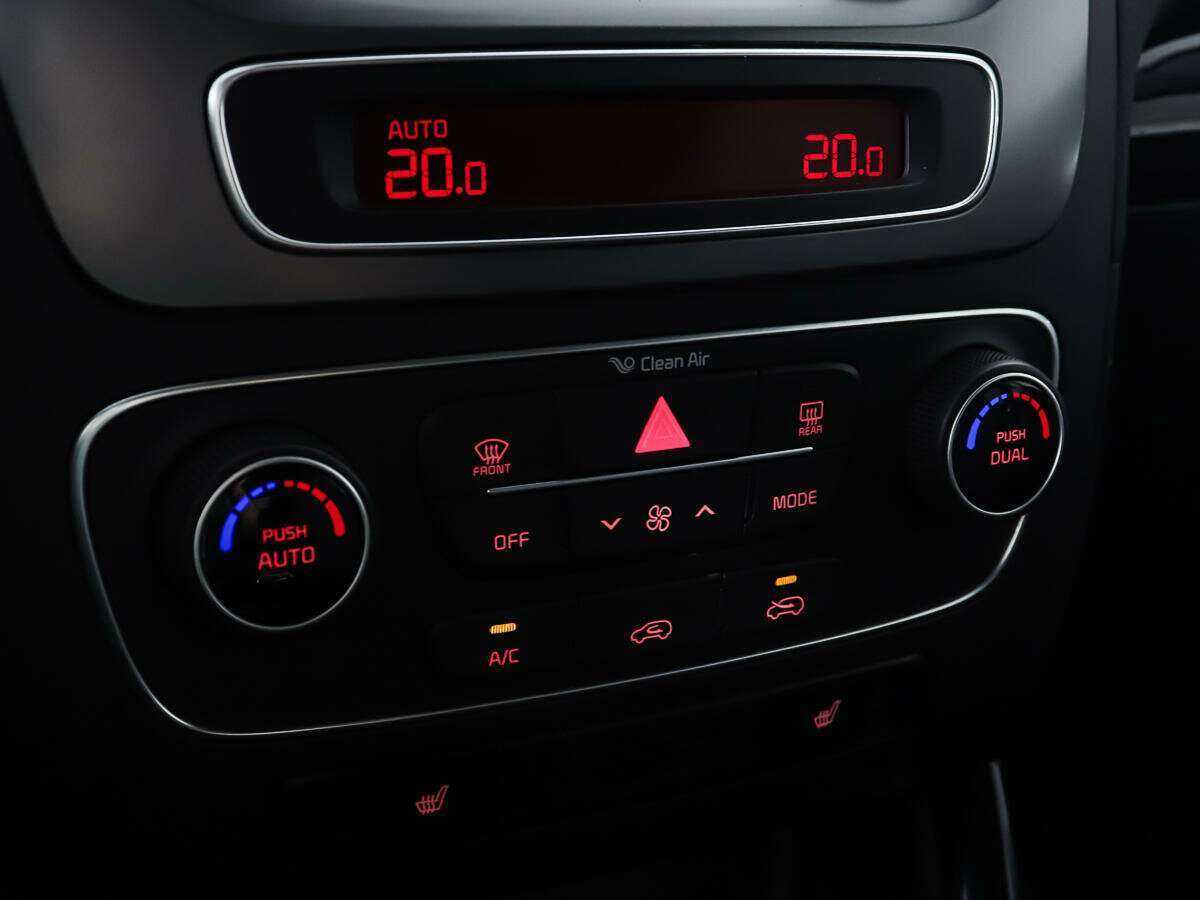 Купить Kia Sorento с пробегом. Фото: #17