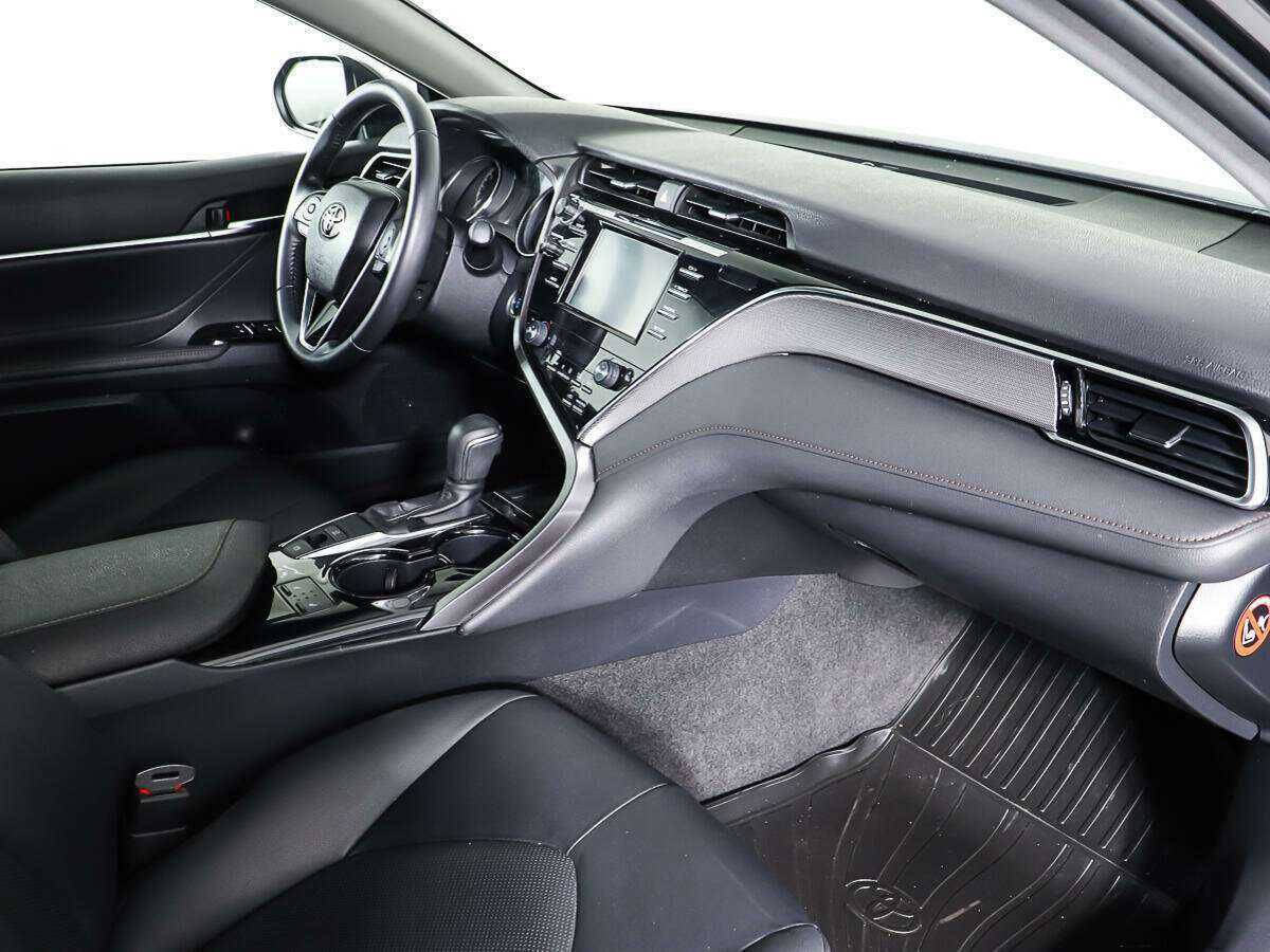Купить Toyota Camry с пробегом. Фото: #8