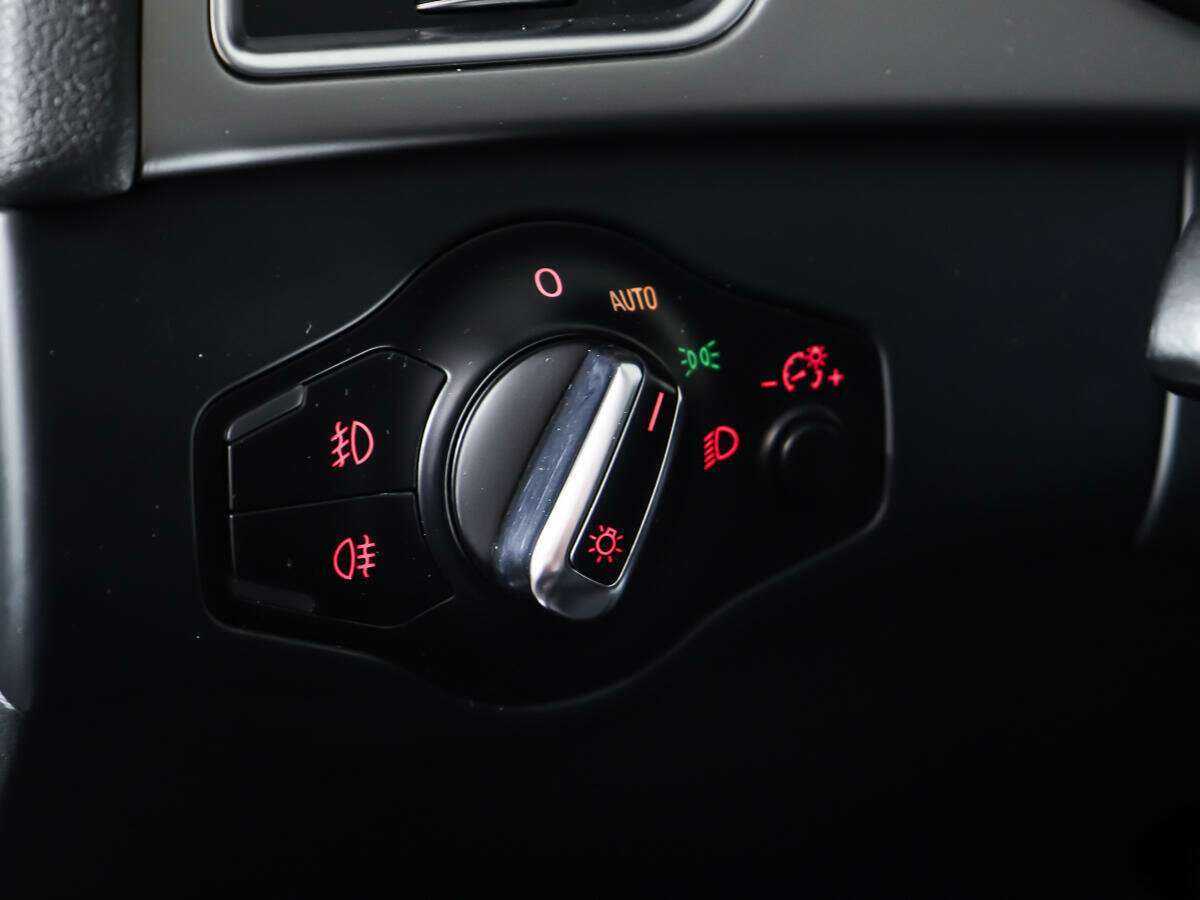 Купить Audi A4 с пробегом. Фото: #18