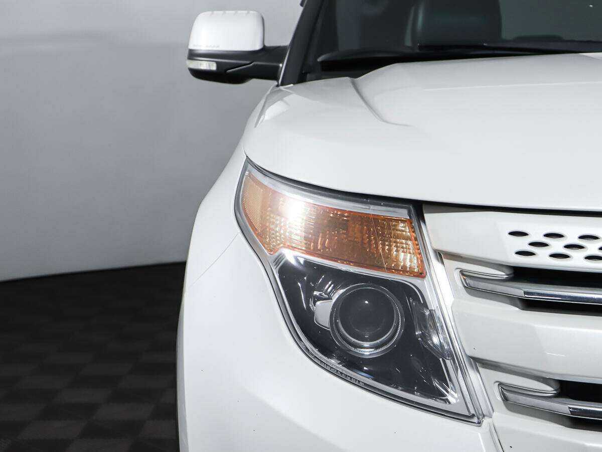 Купить Ford Explorer с пробегом. Фото: #29