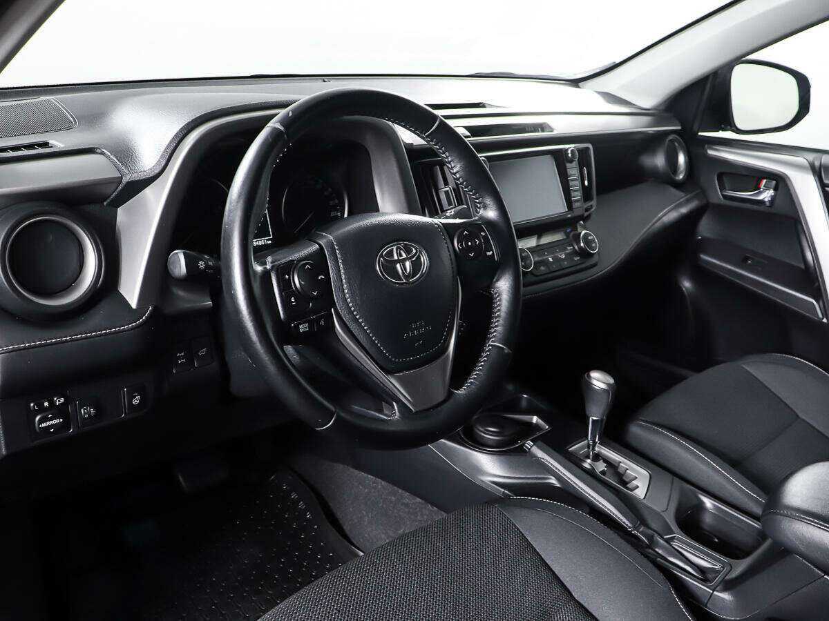 Купить Toyota RAV4 с пробегом. Фото: #13