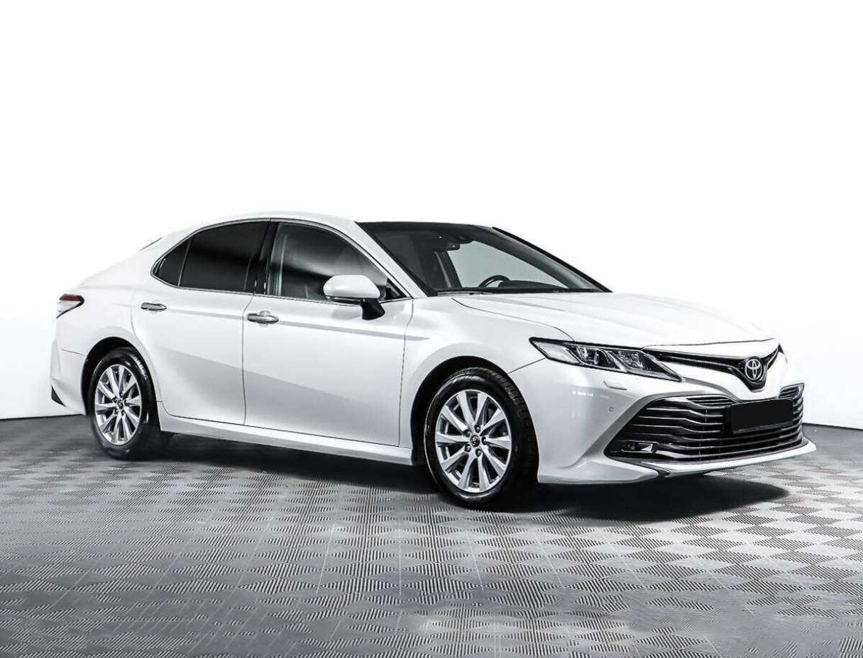 Купить Toyota Camry с пробегом. Фото: #2