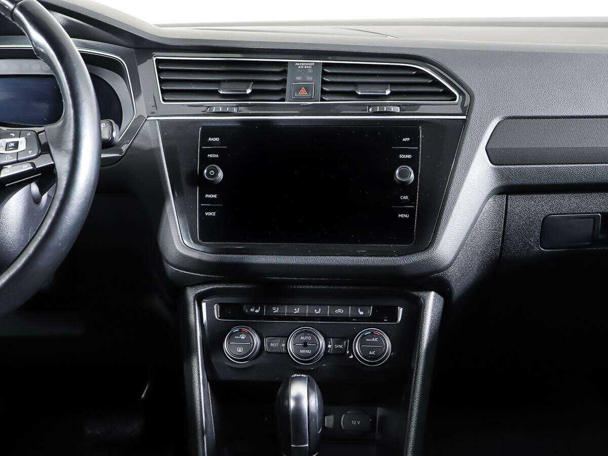 Купить Volkswagen Tiguan с пробегом. Фото: #11
