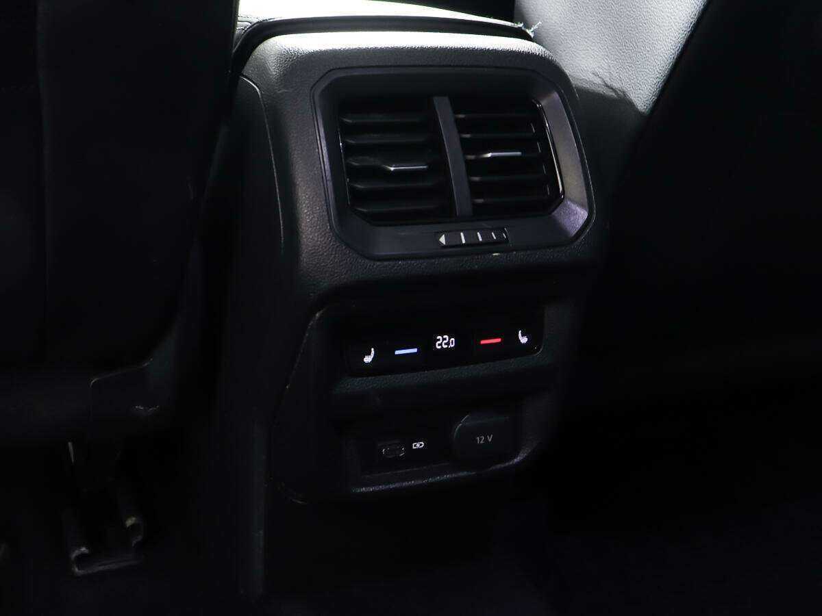 Купить Volkswagen Tiguan с пробегом. Фото: #21