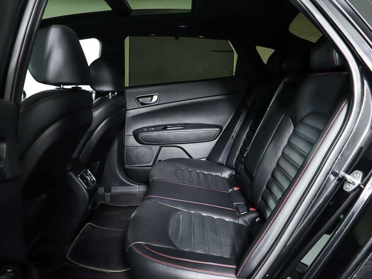 Купить Kia Optima с пробегом. Фото: #9