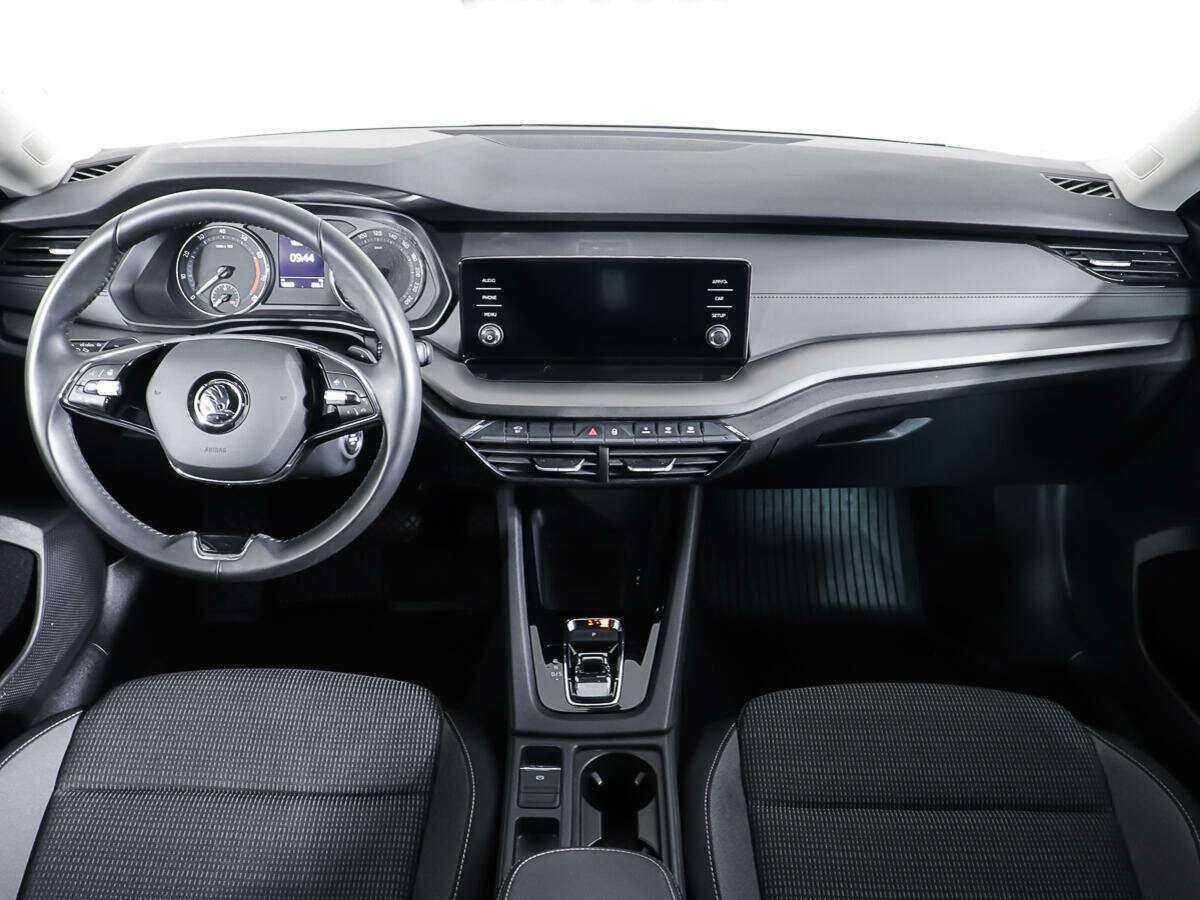 Купить Skoda Octavia с пробегом. Фото: #11