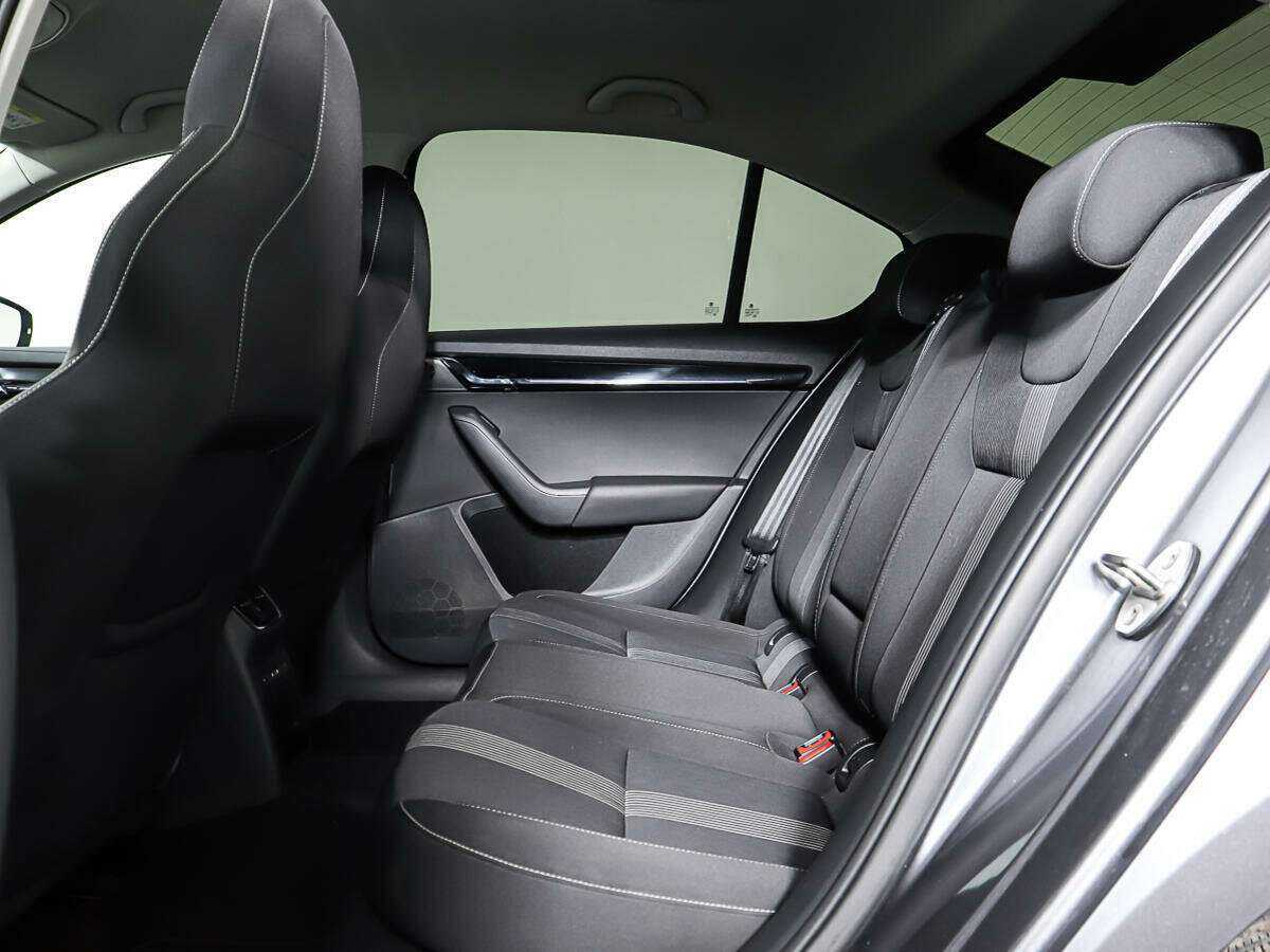 Купить Skoda Octavia с пробегом. Фото: #10