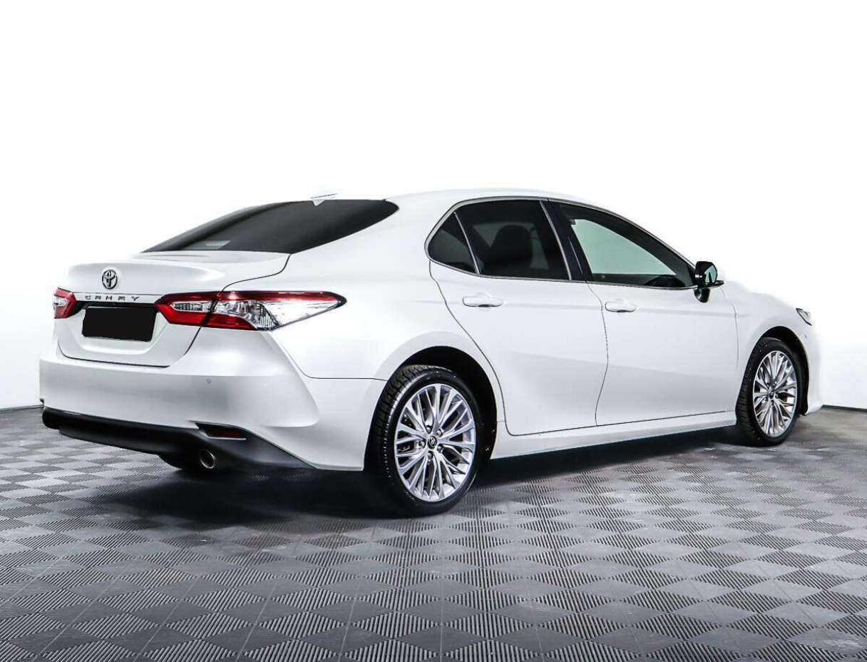 Купить Toyota Camry с пробегом. Фото: #4