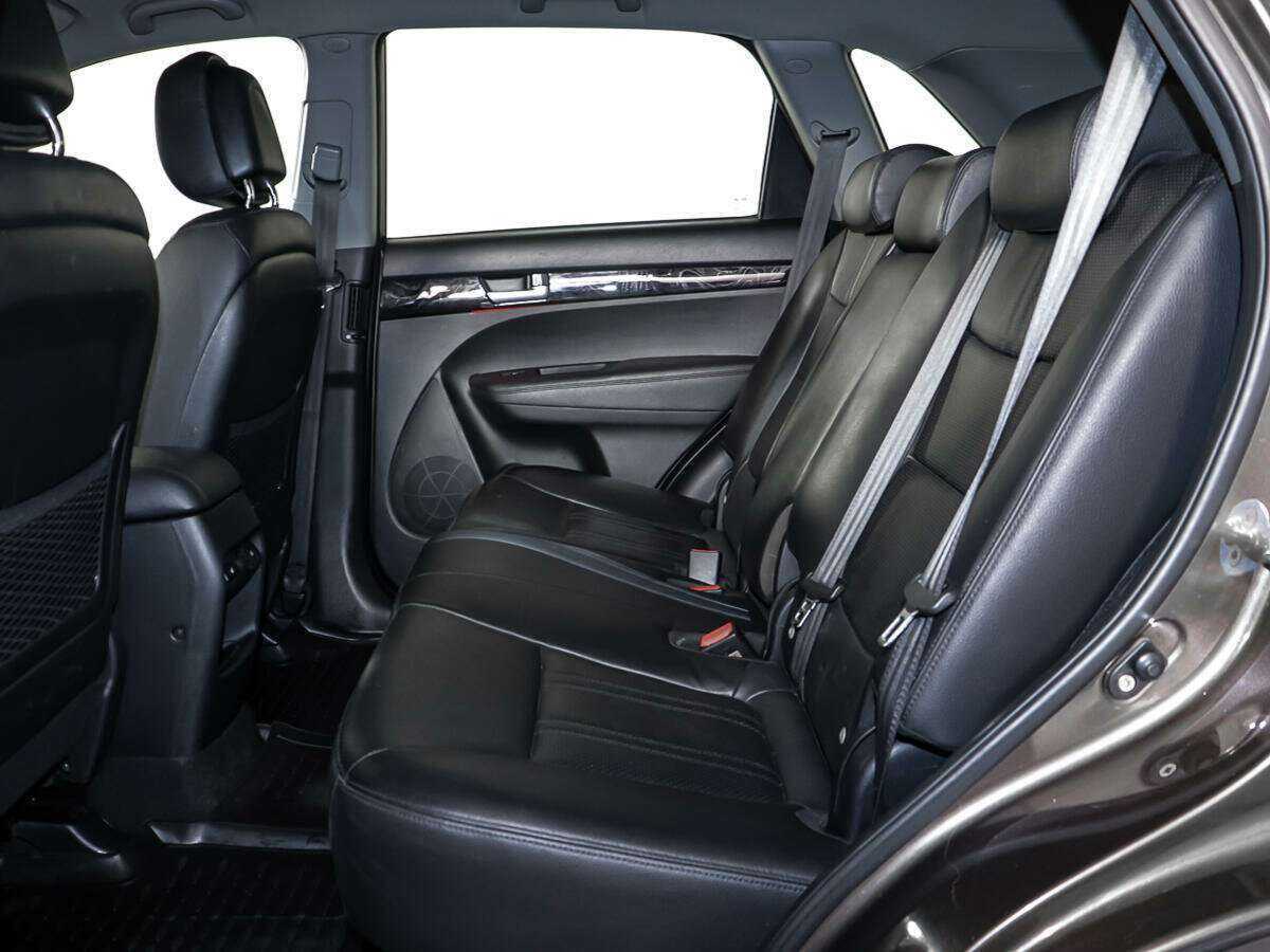 Купить Kia Sorento с пробегом. Фото: #10