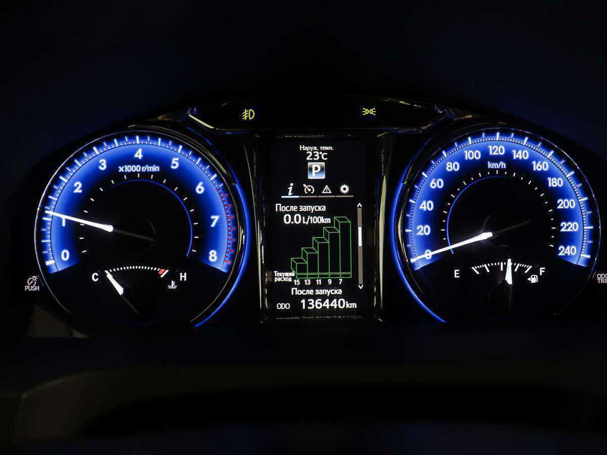 Купить Toyota Camry с пробегом. Фото: #13