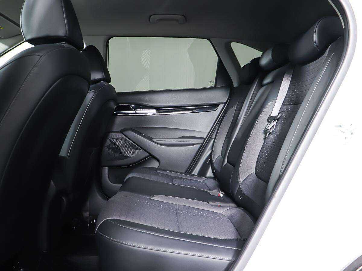 Купить Kia Seltos с пробегом. Фото: #9