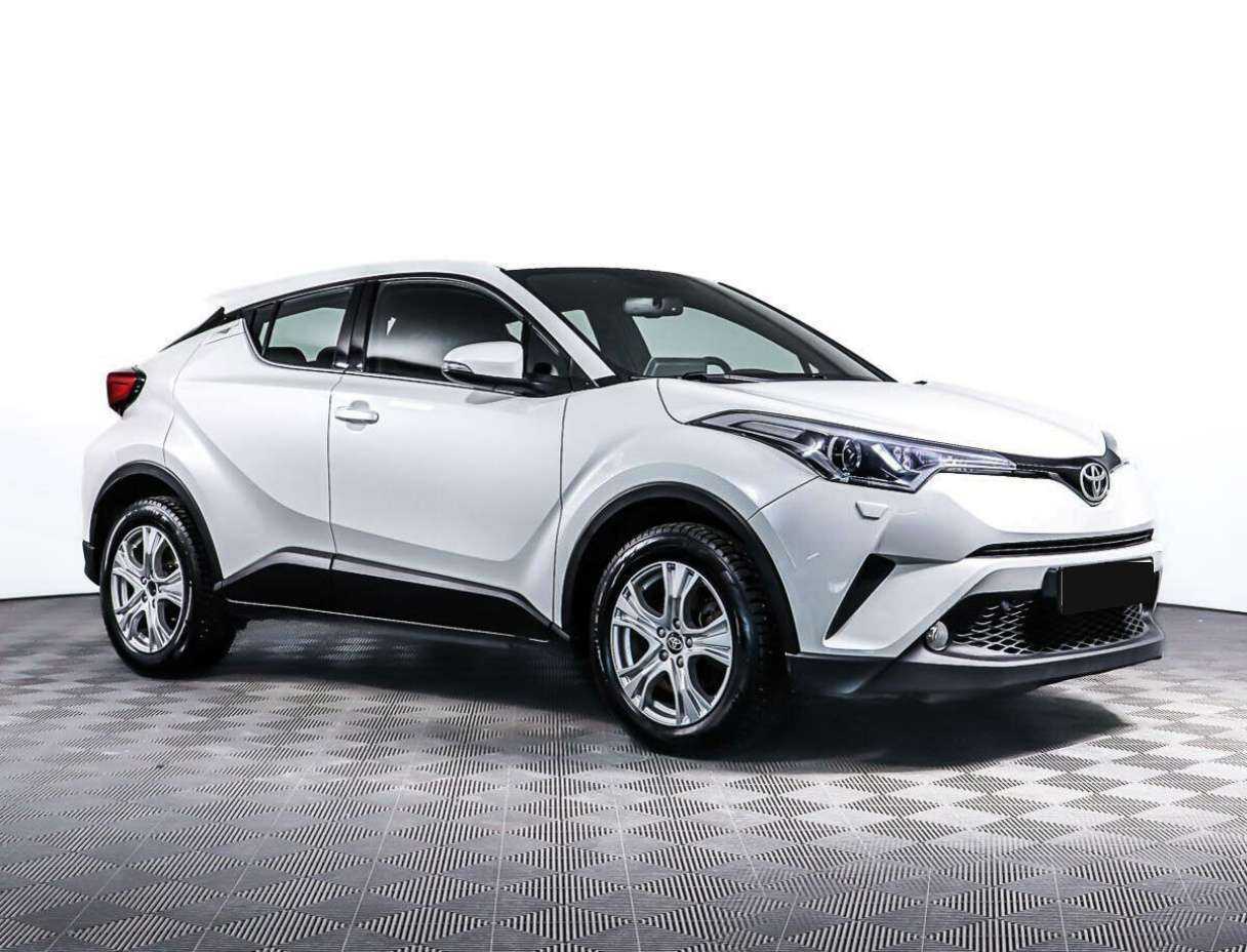 Купить Toyota C-HR с пробегом. Фото: #2