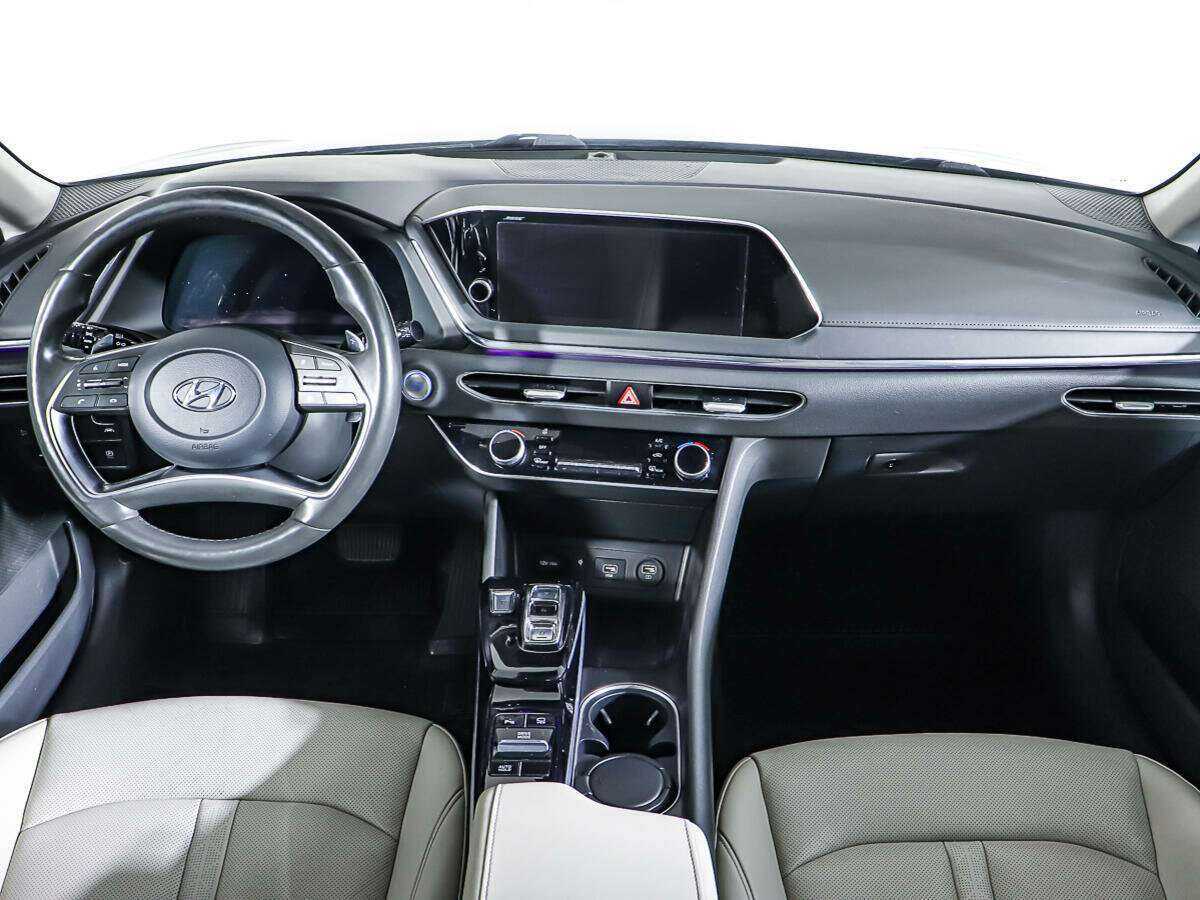 Купить Hyundai Sonata с пробегом. Фото: #10