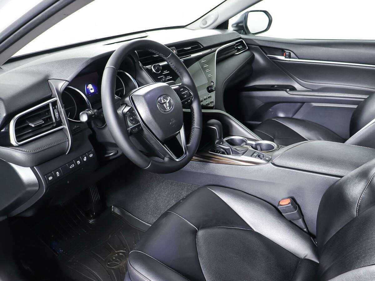 Купить Toyota Camry с пробегом. Фото: #12