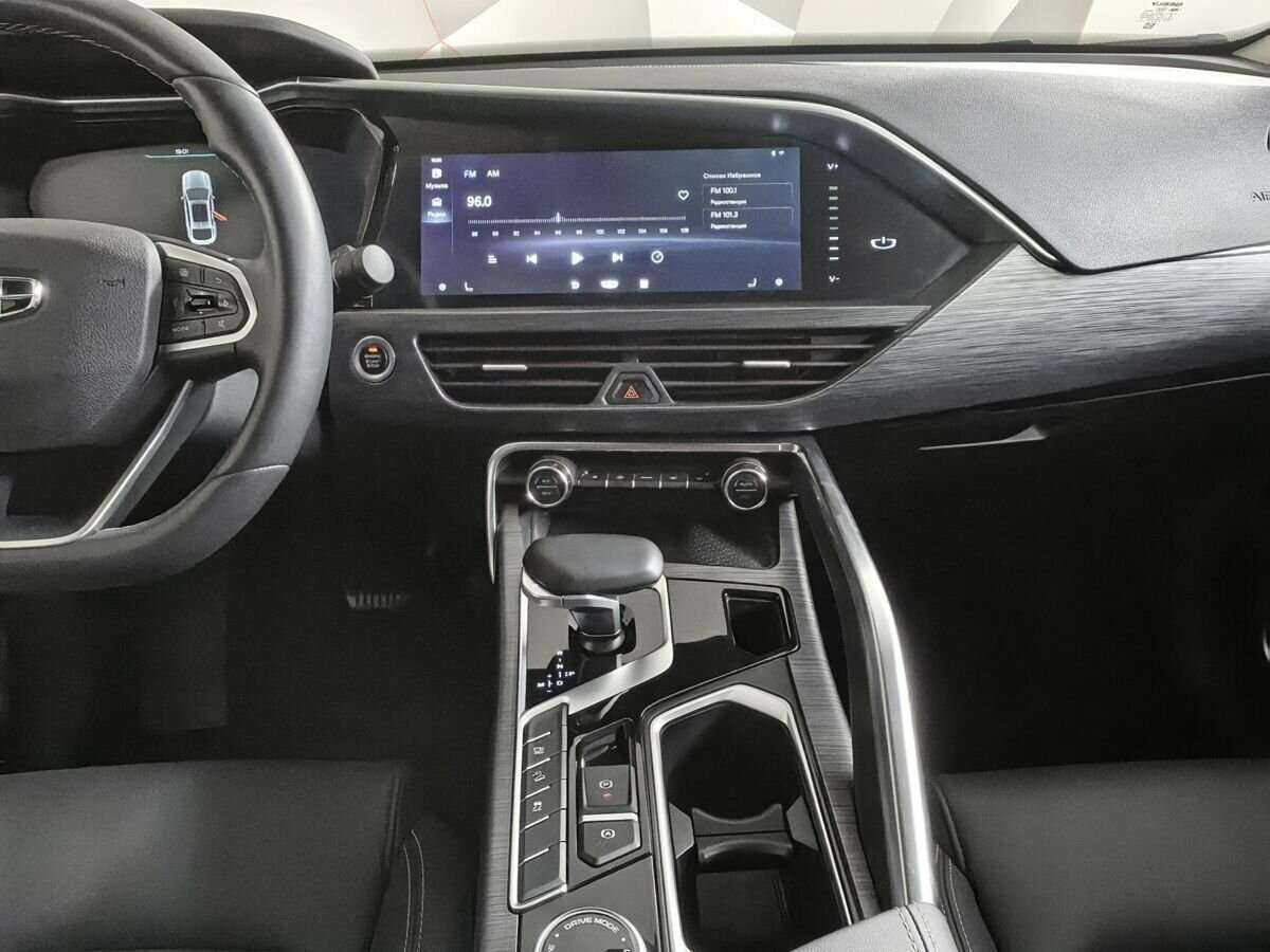 Купить Geely Tugella с пробегом. Фото: #9