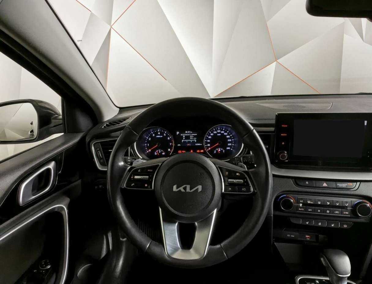 Купить Kia Ceed с пробегом. Фото: #14