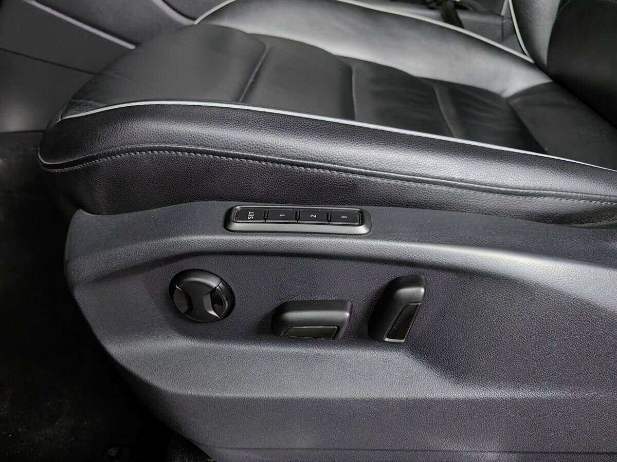 Купить Volkswagen Tiguan с пробегом. Фото: #15