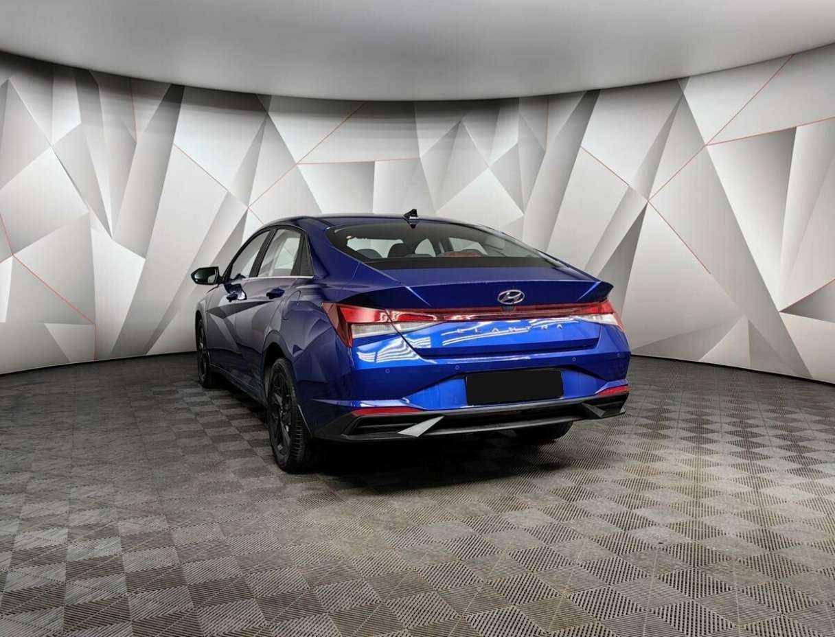 Купить Hyundai Elantra с пробегом. Фото: #3
