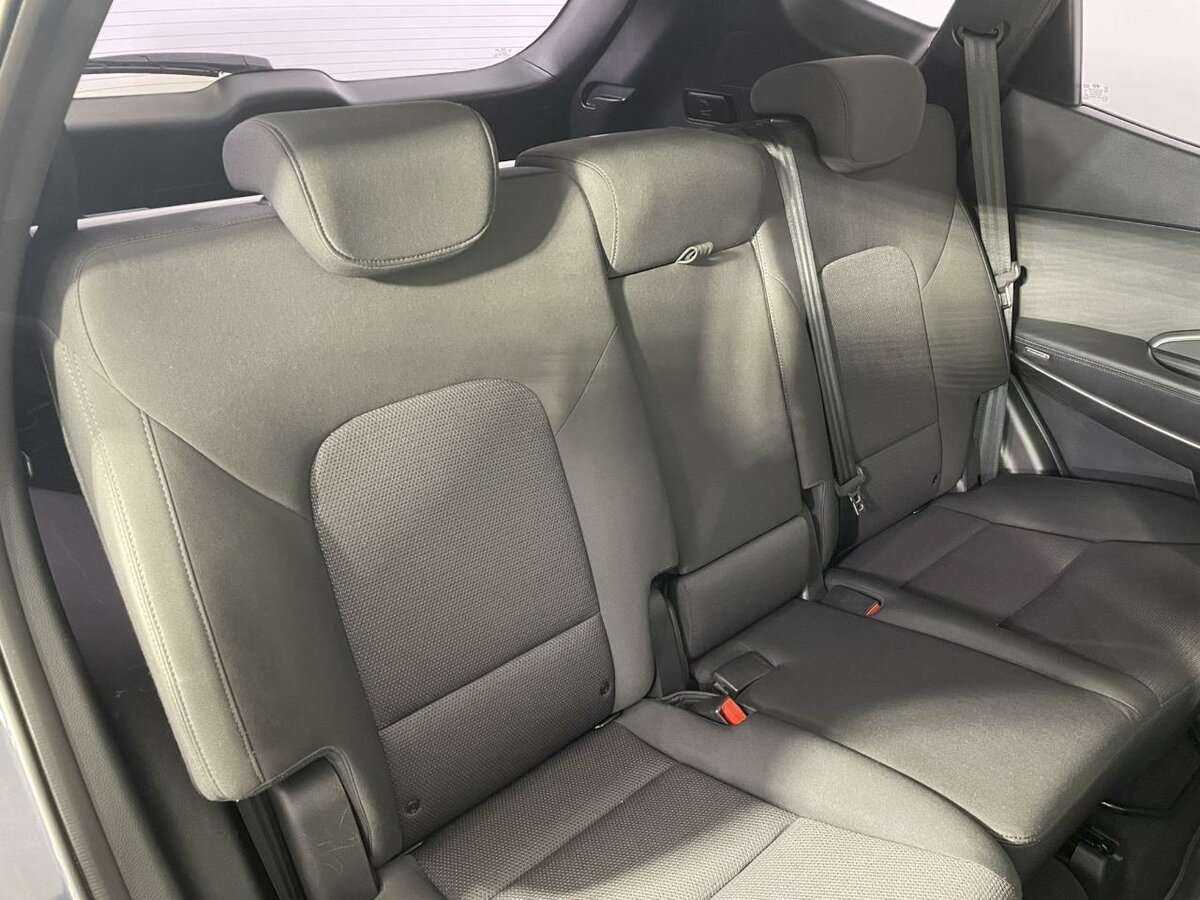 Купить Hyundai Santa Fe с пробегом. Фото: #14