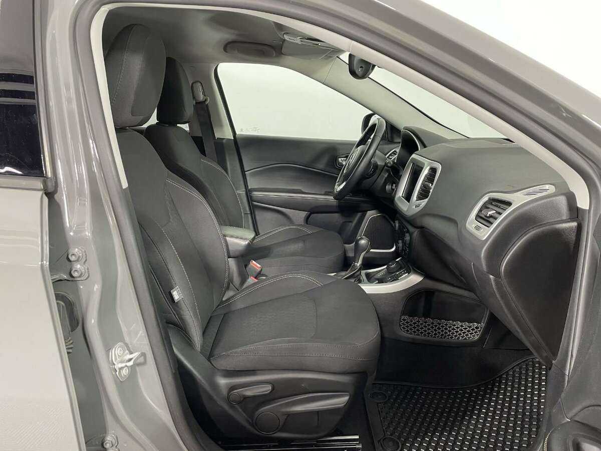 Купить Jeep Compass с пробегом. Фото: #13