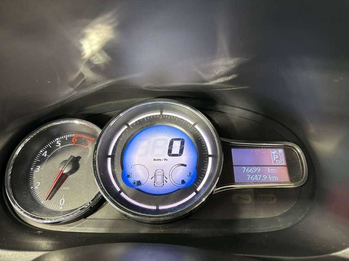 Купить Renault Fluence с пробегом. Фото: #10