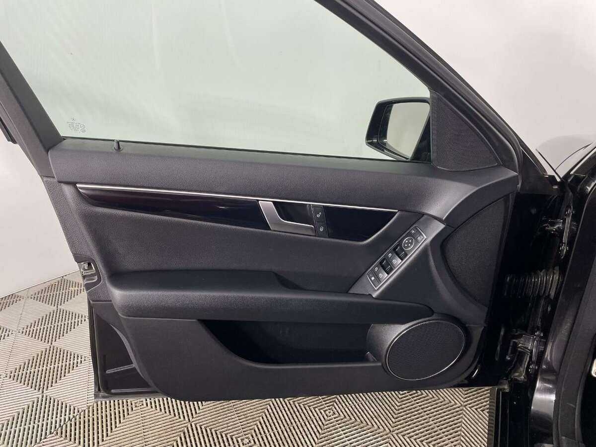 Купить Mercedes-Benz C-Класс с пробегом. Фото: #7