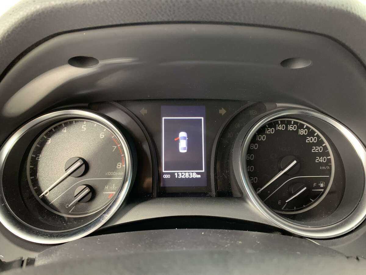 Купить Toyota Camry с пробегом. Фото: #10