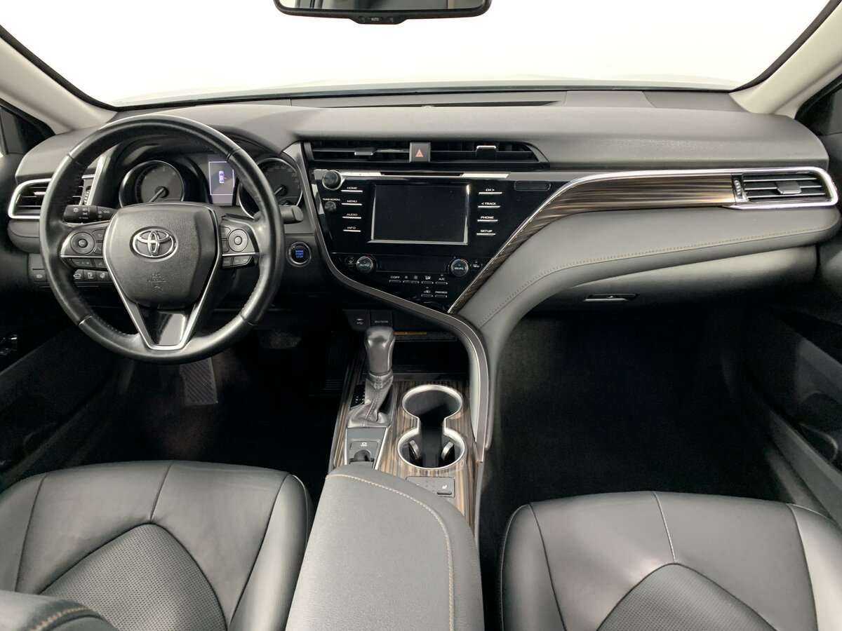 Купить Toyota Camry с пробегом. Фото: #11
