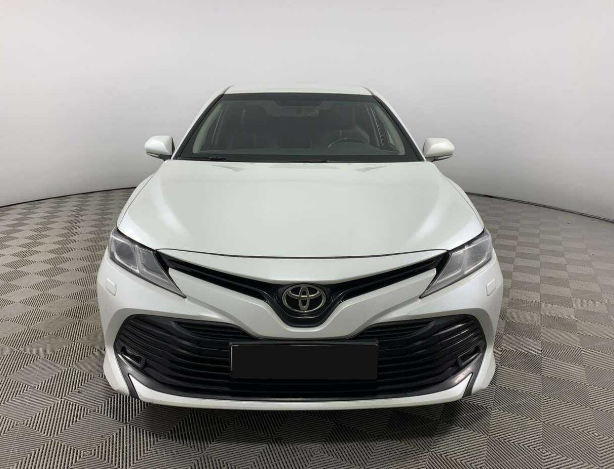 Купить Toyota Camry с пробегом. Фото: #1
