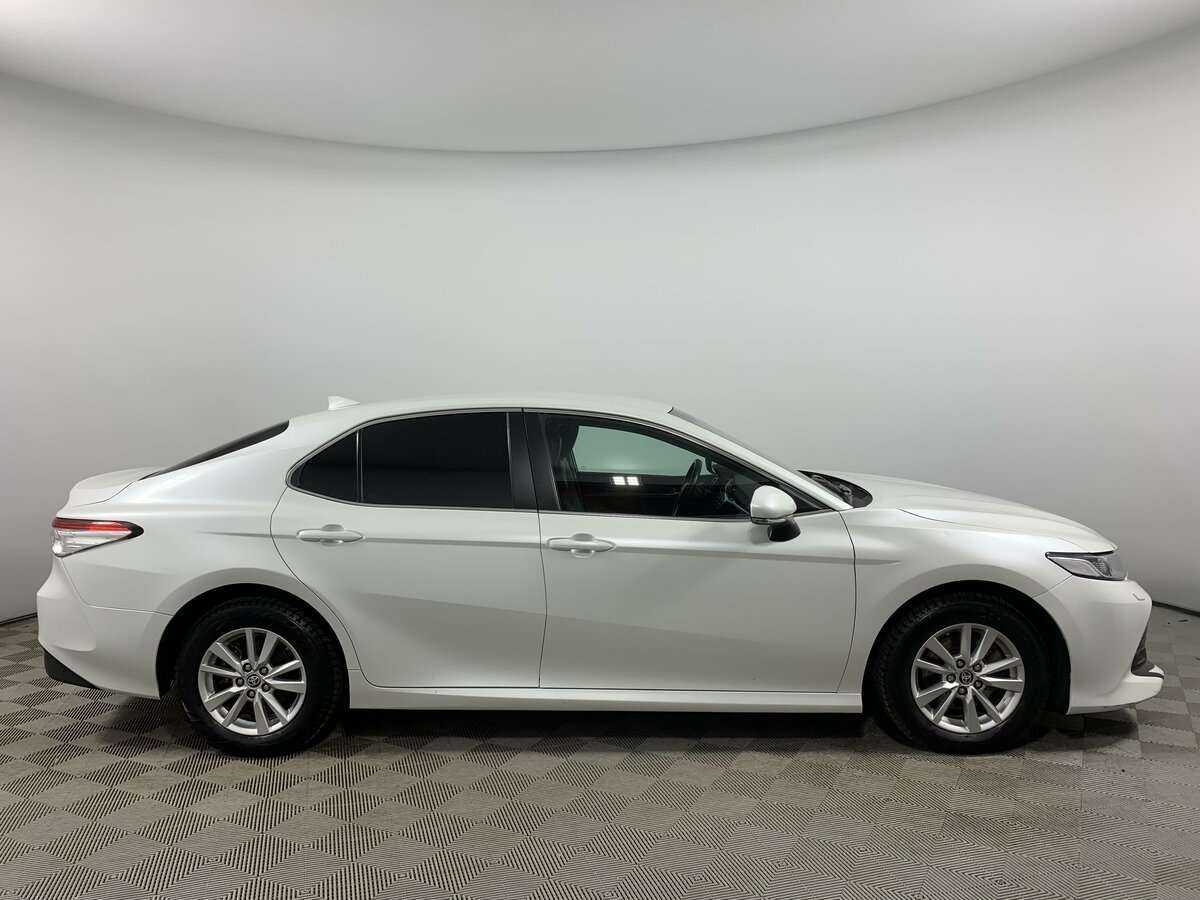 Купить Toyota Camry с пробегом. Фото: #3