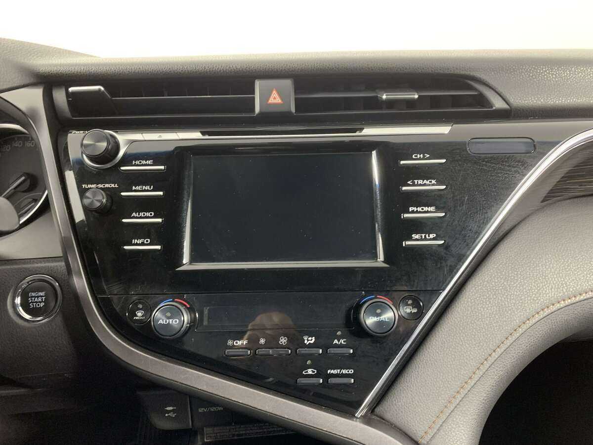 Купить Toyota Camry с пробегом. Фото: #12