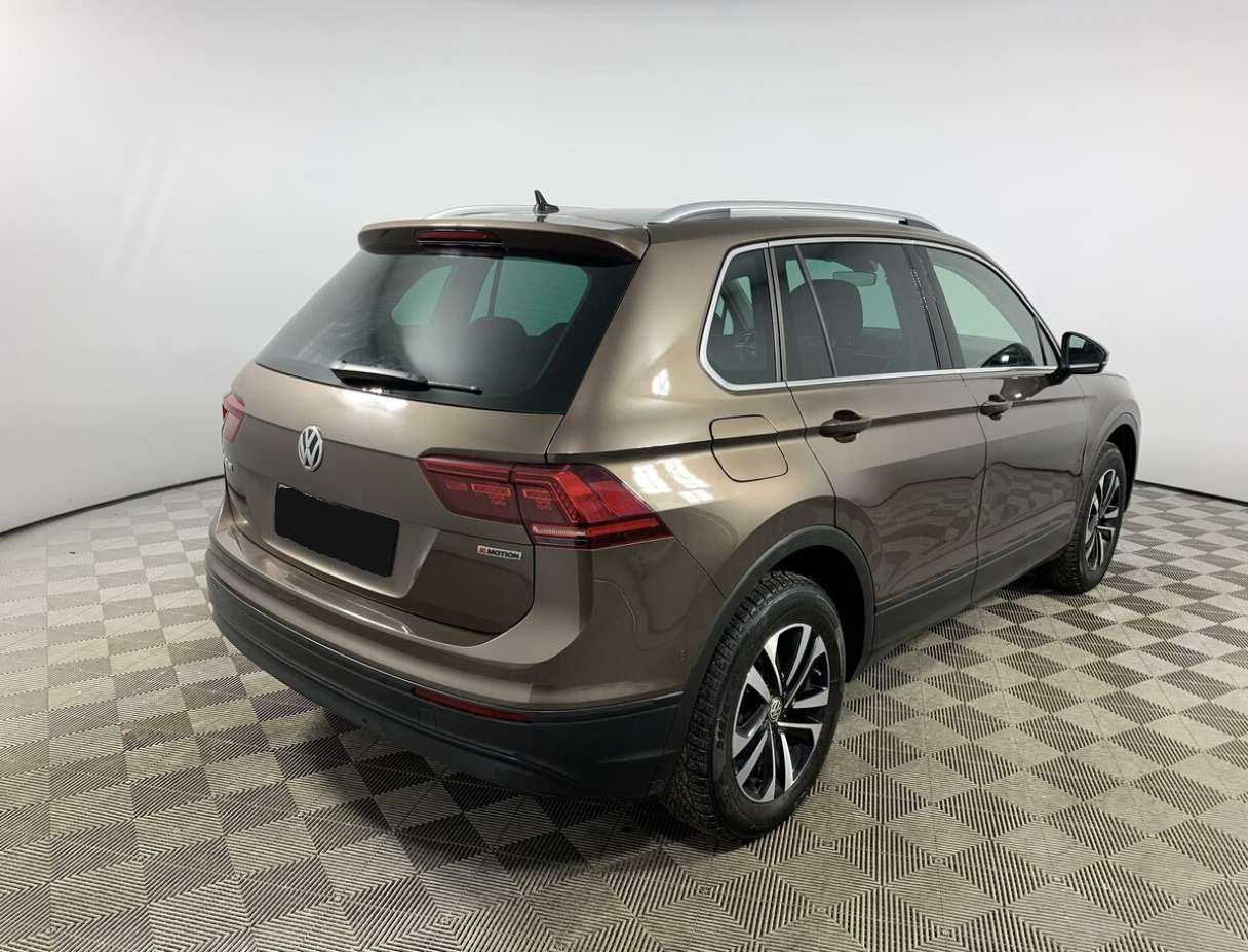 Купить Volkswagen Tiguan с пробегом. Фото: #4