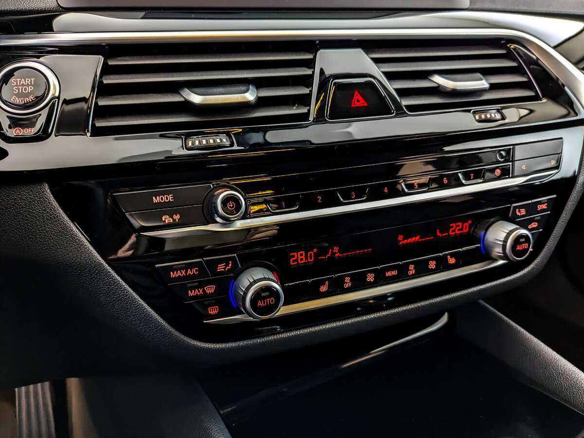 Купить BMW 5 серии с пробегом. Фото: #21