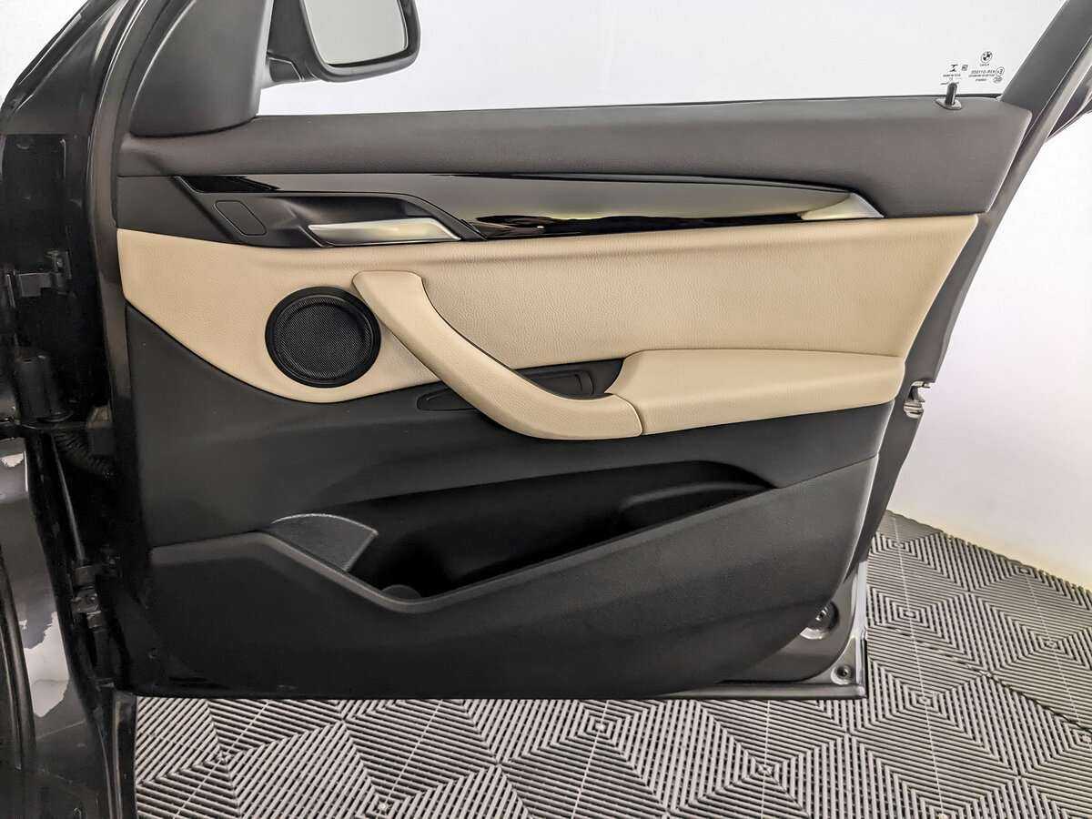 Купить BMW X1 с пробегом. Фото: #19