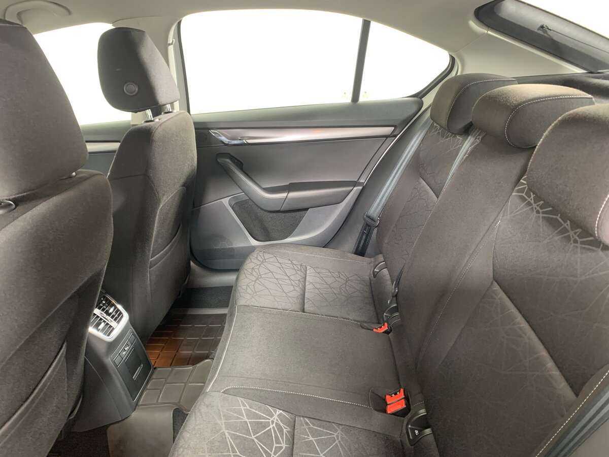 Купить Skoda Octavia с пробегом. Фото: #15