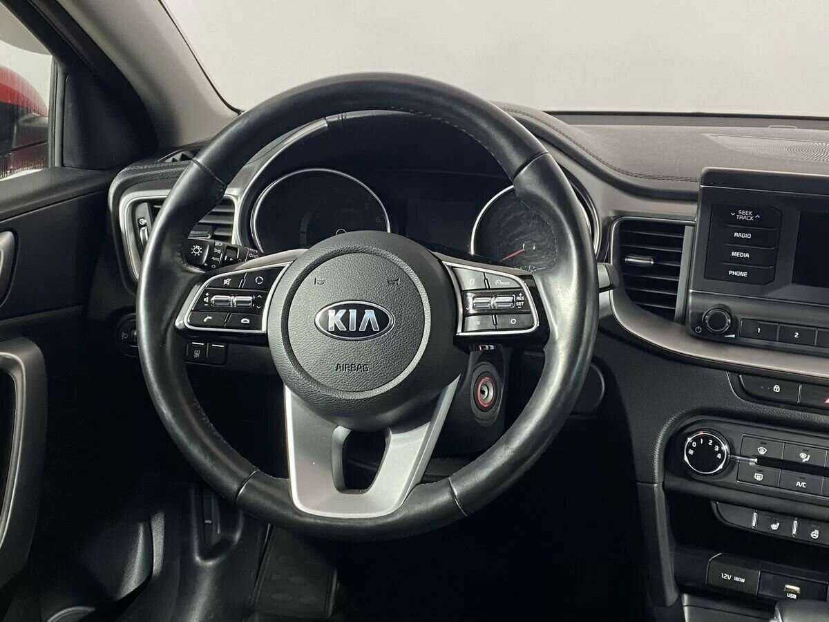 Купить Kia Ceed с пробегом. Фото: #11