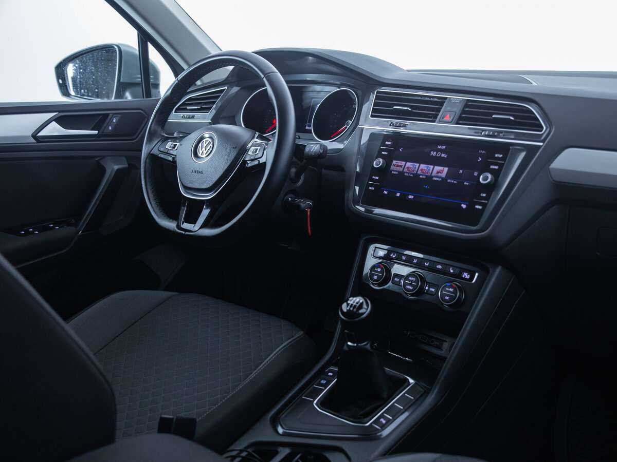 Купить Volkswagen Tiguan с пробегом. Фото: #10